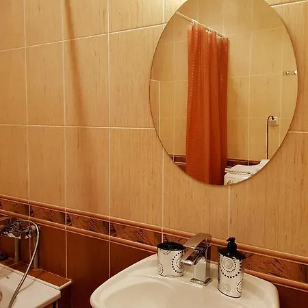 Olshevskogo Apartment *